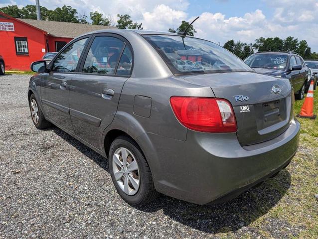 Photo of 2010 Gray Kia Rio