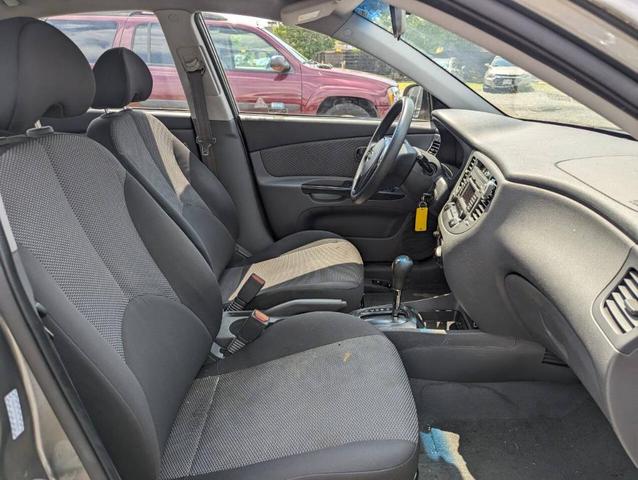 Photo of 2010 Gray Kia Rio
