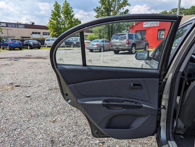 Photo of 2010 Gray Kia Rio