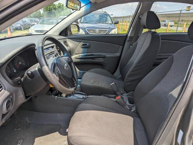 Photo of 2010 Gray Kia Rio