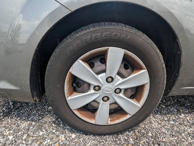 Photo of 2010 Gray Kia Rio