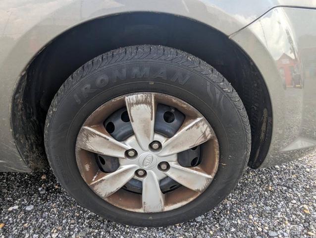 Photo of 2010 Gray Kia Rio