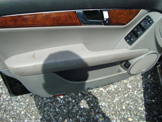 Photo of 2008 Black Mercedes-Benz C-Class