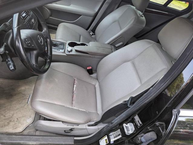 Photo of 2008 Black Mercedes-Benz C-Class