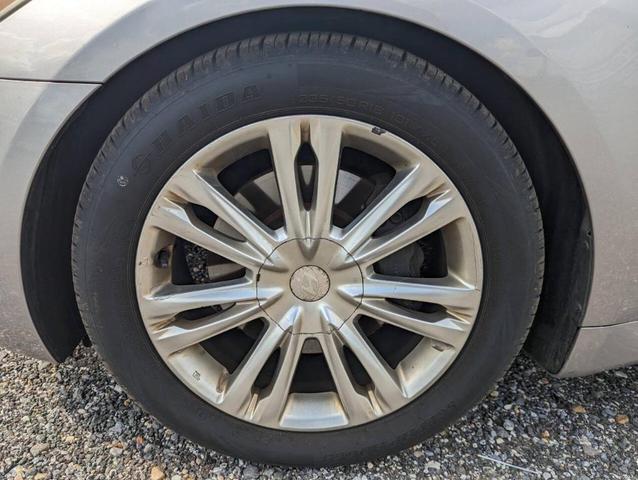 Photo of 2010 Titanium Gray Metallic Hyundai Genesis