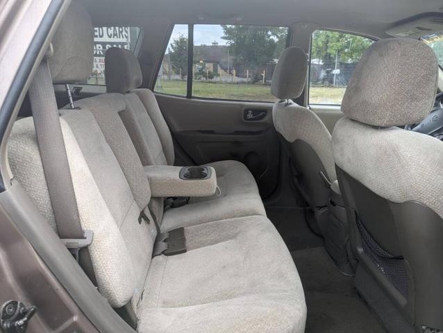 Photo of 2005 Tan Hyundai SANTA FE