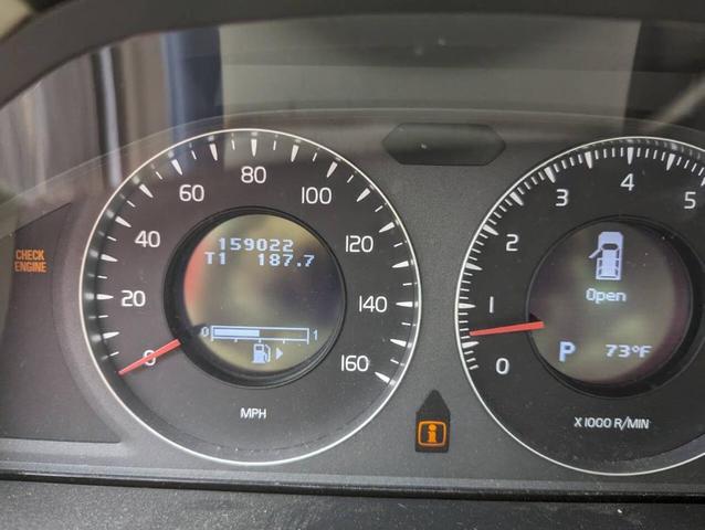 Photo of 2008 Gold Volvo V70