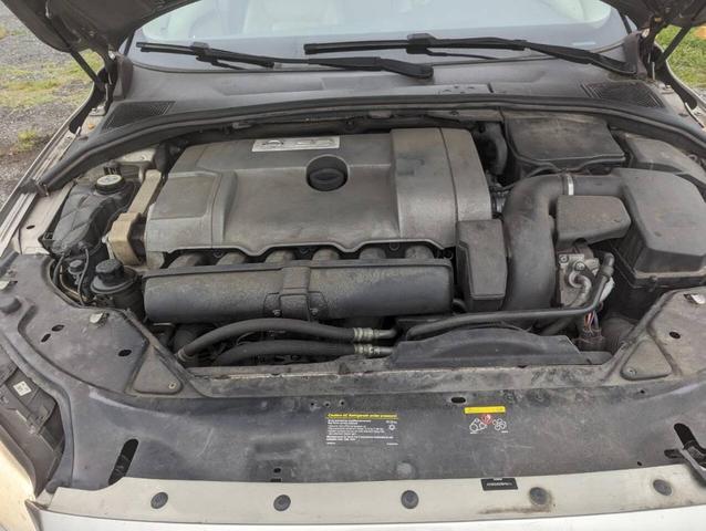 Photo of 2008 Gold Volvo V70