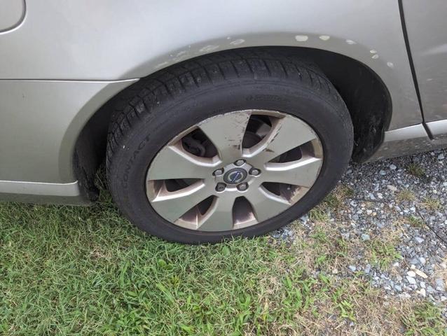 Photo of 2008 Gold Volvo V70
