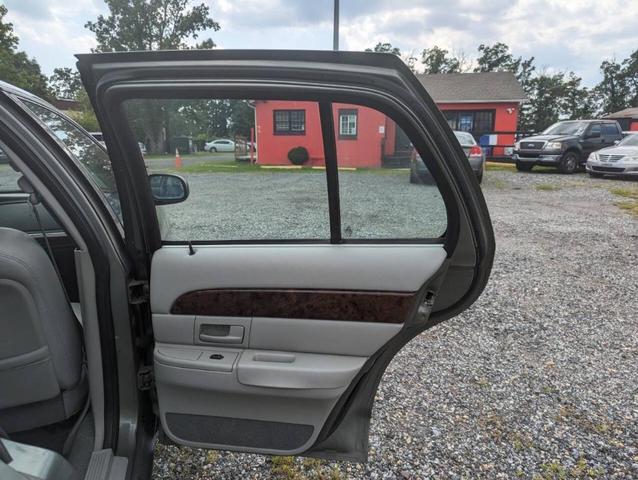 Photo of 2004 Gray Mercury Grand Marquis
