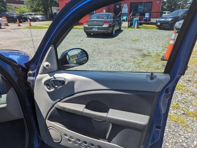 Photo of 2006 Blue Chrysler PT Cruiser