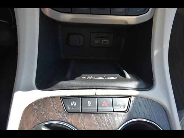 Photo of 2022 White Frost Tricoat GMC Acadia
