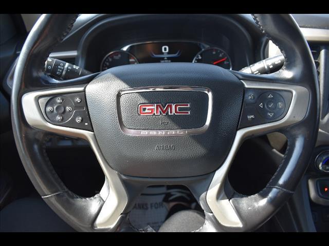 Photo of 2022 White Frost Tricoat GMC Acadia