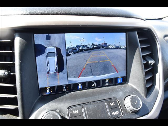 Photo of 2022 White Frost Tricoat GMC Acadia
