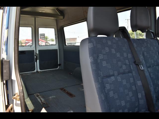 Photo of 2006 Arctic White Dodge Sprinter
