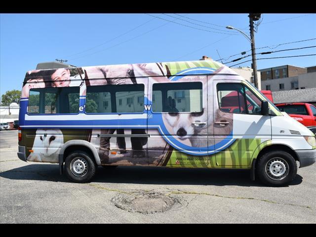 Photo of 2006 Arctic White Dodge Sprinter