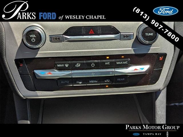 Photo of 2022 Iconic Silver Metallic Ford Explorer