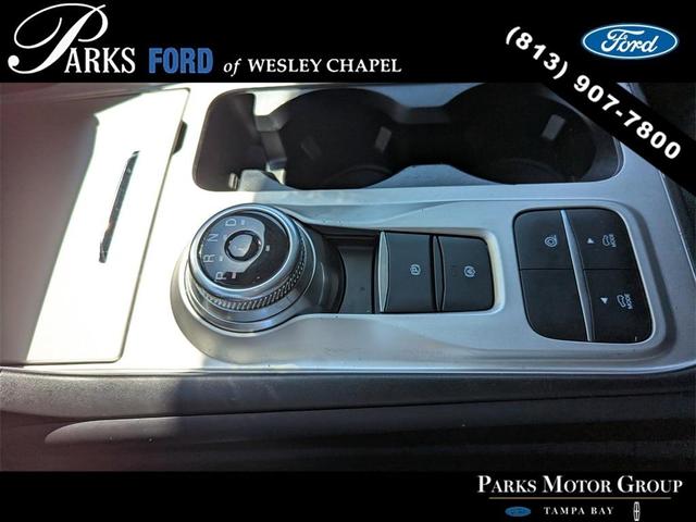 Photo of 2022 Iconic Silver Metallic Ford Explorer