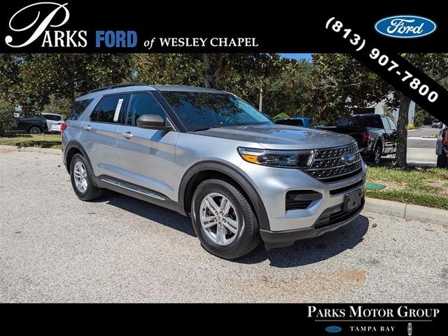 Photo of 2022 Iconic Silver Metallic Ford Explorer