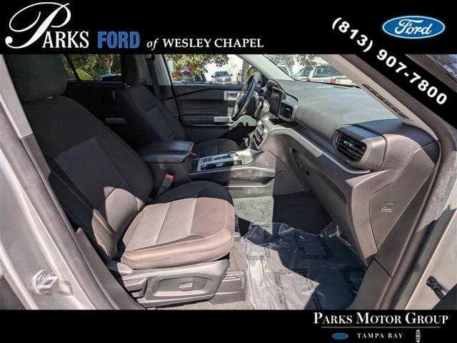 Photo of 2022 Iconic Silver Metallic Ford Explorer