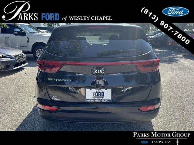 Photo of 2017 Black Cherry Kia Sportage