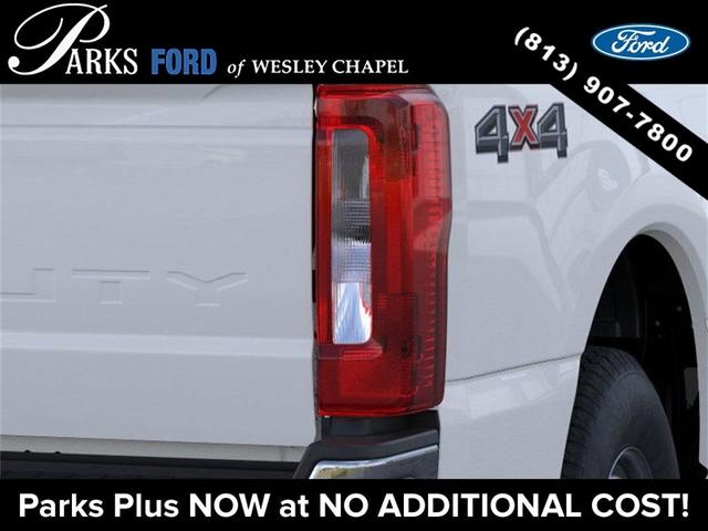 Photo of 2025 Oxford White Ford F-250