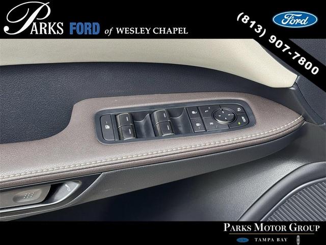 Photo of 2023 Black Lexus RX 350