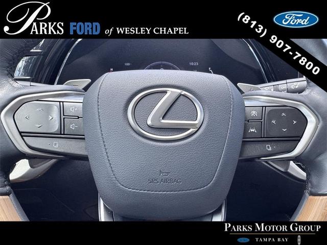 Photo of 2023 Black Lexus RX 350