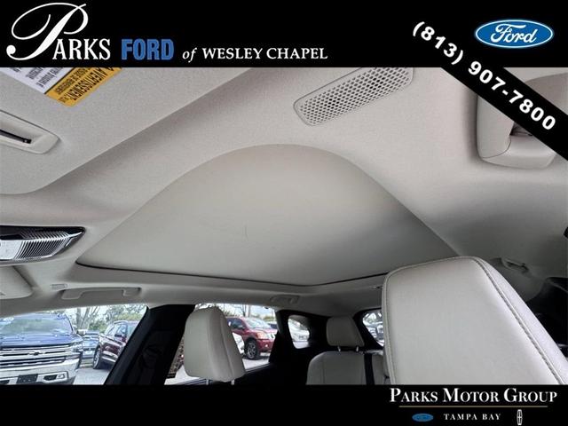 Photo of 2023 Black Lexus RX 350