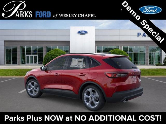 Photo of 2025 Rapid Red Metallic Tinted Clearcoat Ford Escape