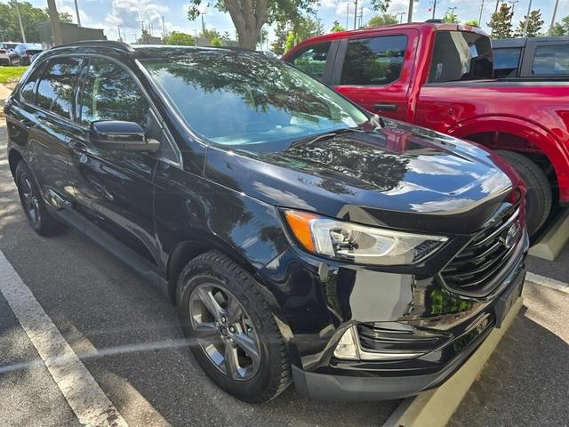 Photo of 2022 Agate Black Metallic Ford Edge