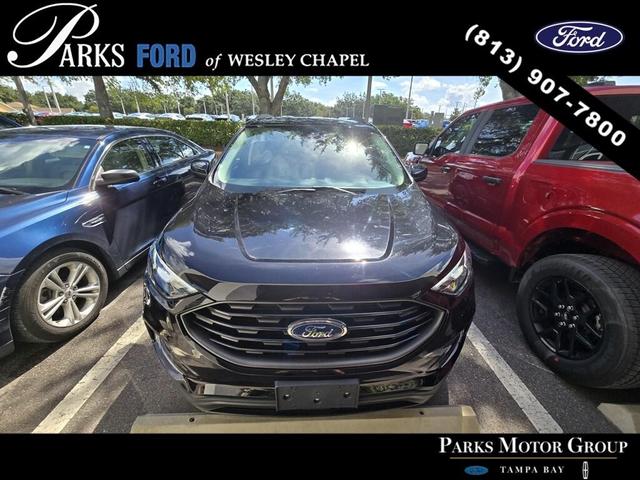 Photo of 2022 Agate Black Metallic Ford Edge
