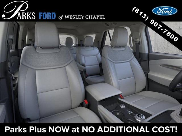 Photo of 2025 Space White Metallic Ford Explorer