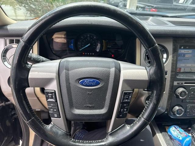 Photo of 2017 Shadow Black Ford Expedition