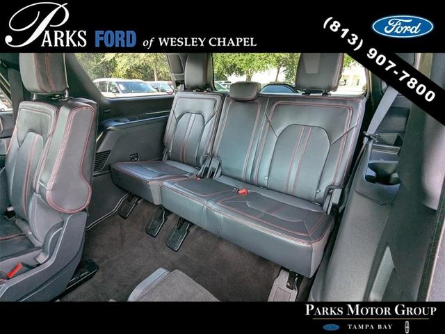 Photo of 2023 Star White Ford Expedition