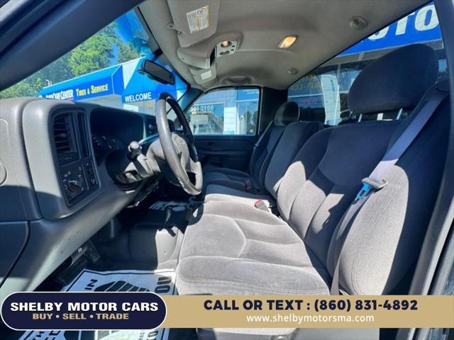 Photo of 2004 Green GMC Sierra 2500