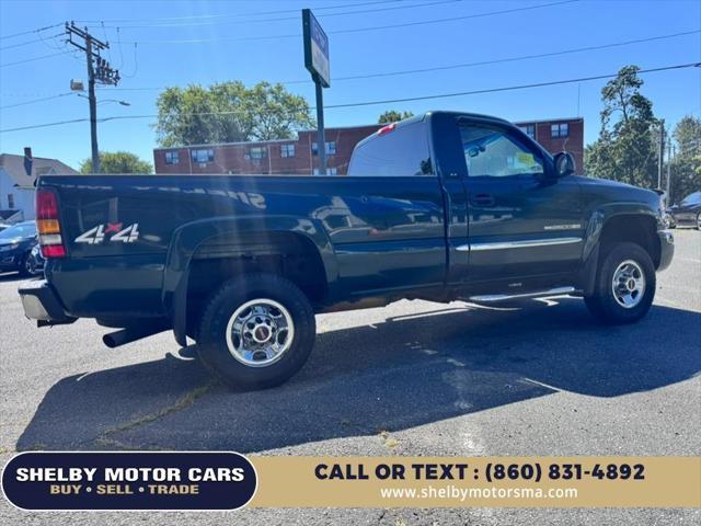 Photo of 2004 Green GMC Sierra 2500
