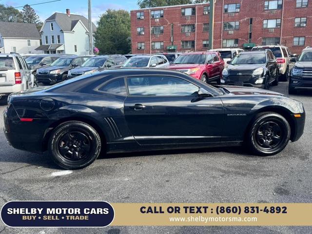 Photo of 2010 Black Chevrolet Camaro
