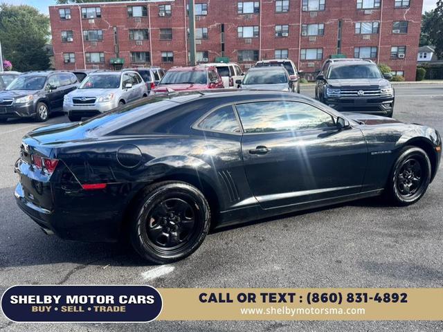 Photo of 2010 Black Chevrolet Camaro