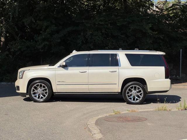 Photo of 2015 White Diamond Tricoat GMC Yukon XL