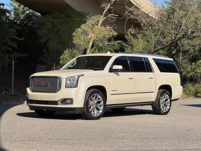 Photo of 2015 White Diamond Tricoat GMC Yukon XL