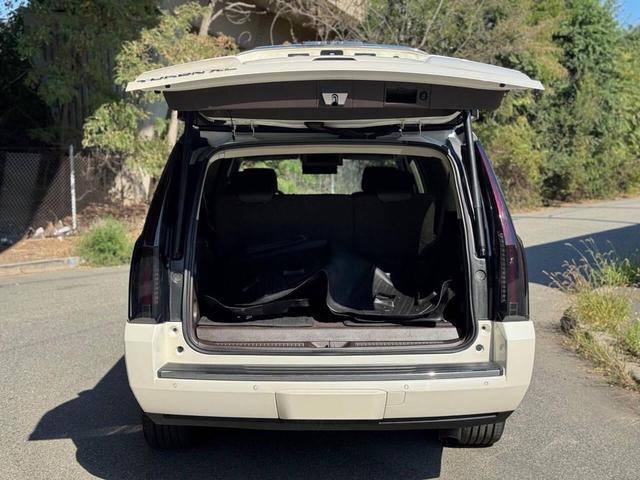 Photo of 2015 White Diamond Tricoat GMC Yukon XL