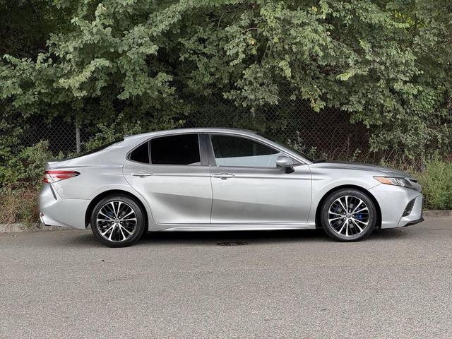 Photo of 2018 Celestial Silver Metallic Toyota Camry