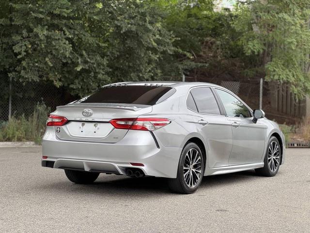 Photo of 2018 Celestial Silver Metallic Toyota Camry
