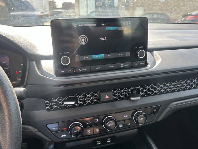 Photo of 2023 Platinum White Pearl Honda Accord