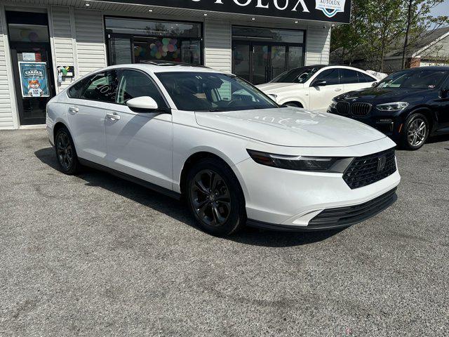 Photo of 2023 Platinum White Pearl Honda Accord