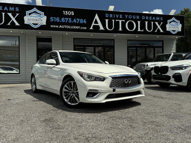 Photo of 2021 Pure White INFINITI Q50
