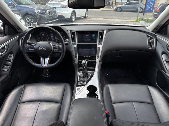 Photo of 2021 Pure White INFINITI Q50