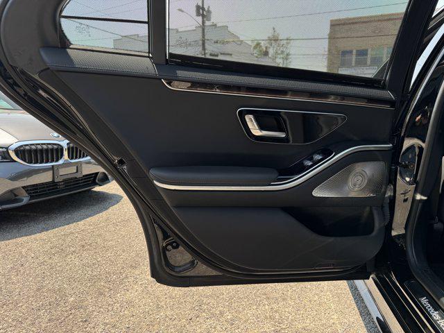 Photo of 2022 Onyx Black Mercedes-Benz S-Class