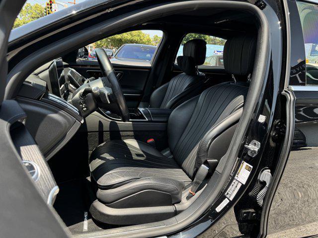 Photo of 2022 Onyx Black Mercedes-Benz S-Class